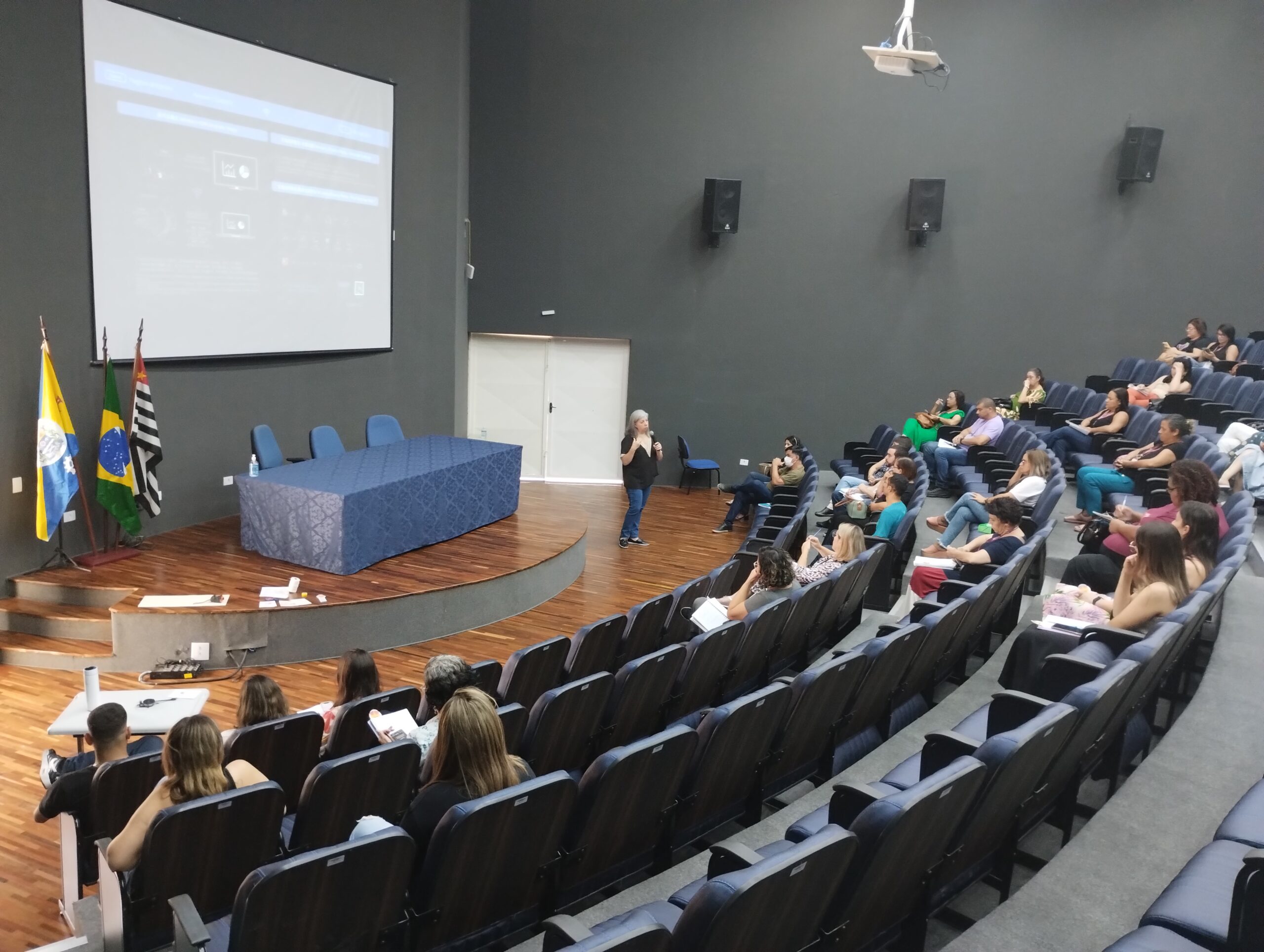 Barueri além do olhar alunos ensino fundamental tratamento óculos Alphaville