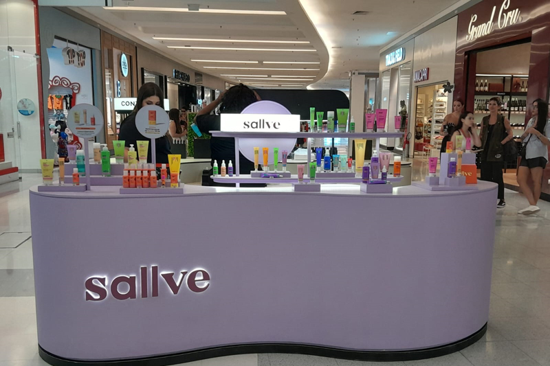 Sallve e Contém1g inauguram quiosque no Shopping Tamboré