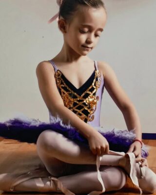 Bailarina brasileira é contratada pela Ópera de Paris até se aposentar