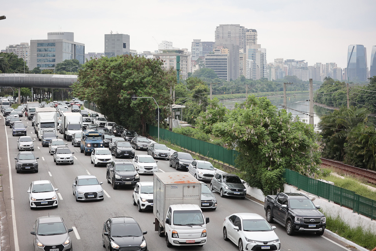 CNH em SP: Detran-SP retira baliza e autoriza carro automático em exame