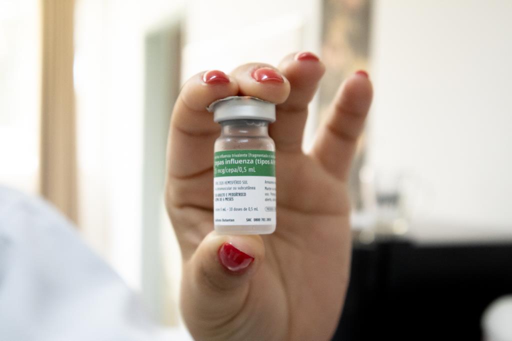 SP amplia vacinação contra a gripe para toda a população